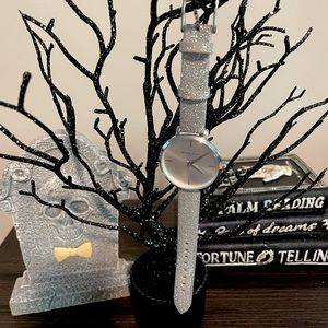 Michael Kors adjustable strap wristwatch